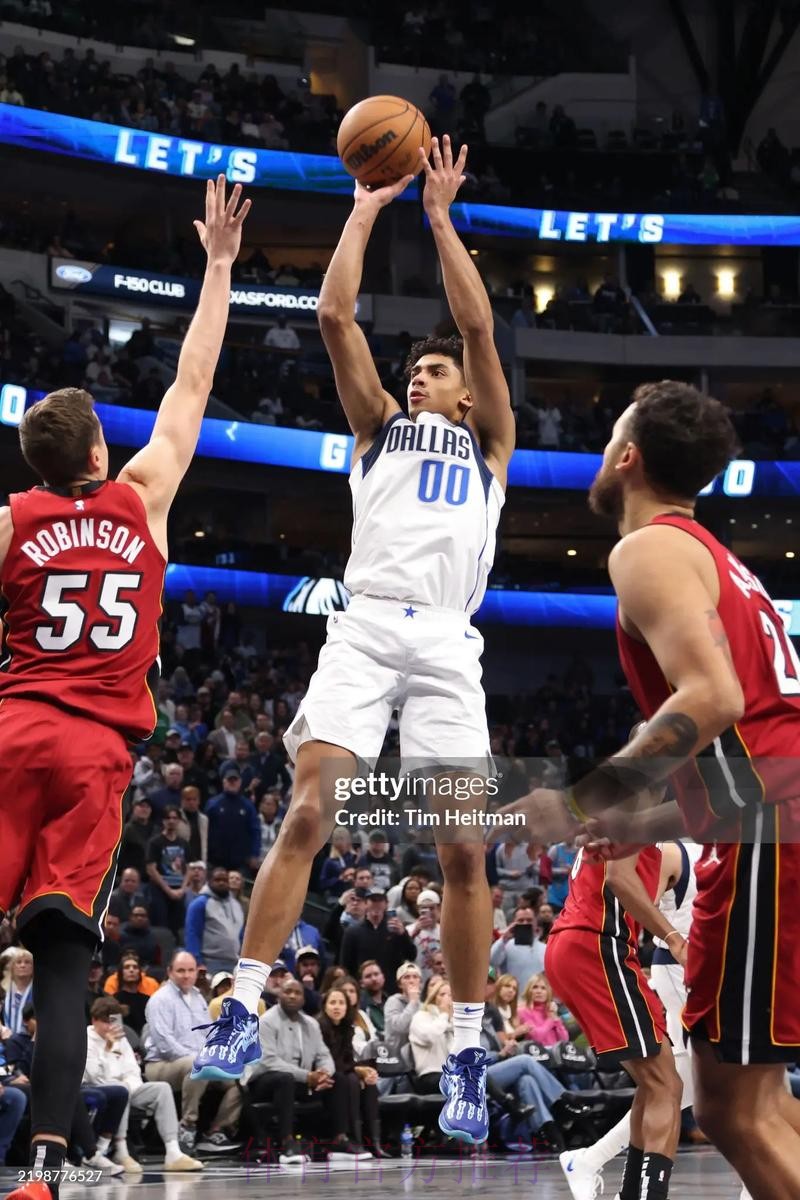 卢：克里斯蒂防守已经是顶级，关键在于三分稳定性